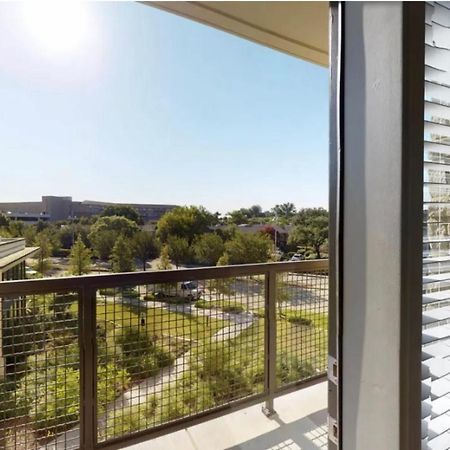 1 Bedroom W Balcony View Resort Pool Free Parking アディスン エクステリア 写真